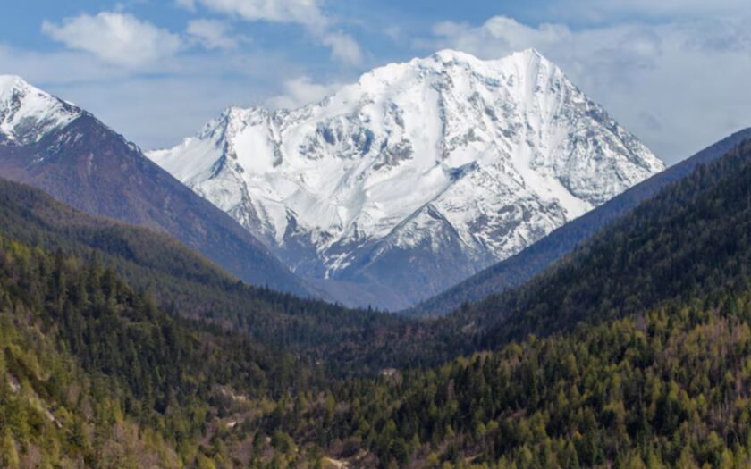 kheerganga trek image