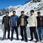 Group photo on kareri lake